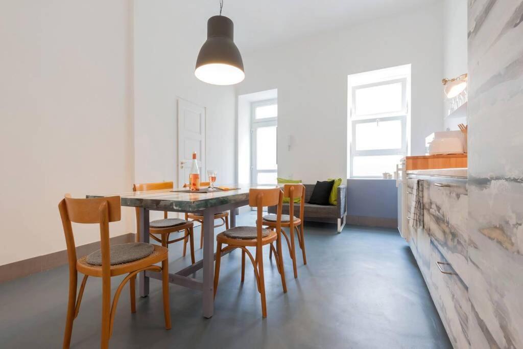 Modern Stylish 2 Bedroom Holiday Apartment Βουδαπέστη Εξωτερικό φωτογραφία